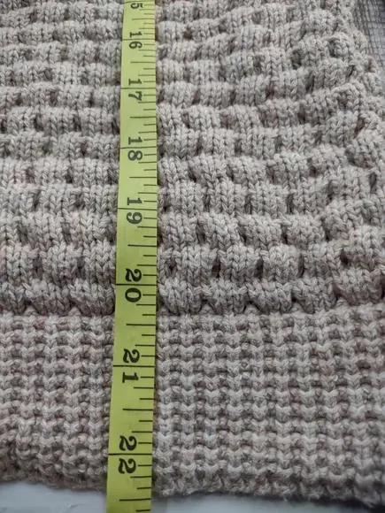 Victoria Secret Cable Knit Sweater Women's Size Medium Cream Colored EUC - Picture 7 of 11